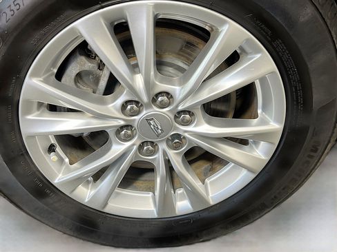 Used 2020 Cadillac XT5 Luxury w/ LPO, Floor Liner Package FWD image 14