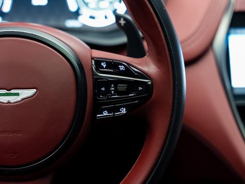 Used 2021 Aston Martin DBX image 45