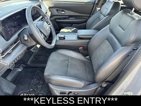 Used 2024 Nissan Ariya AWD image 10