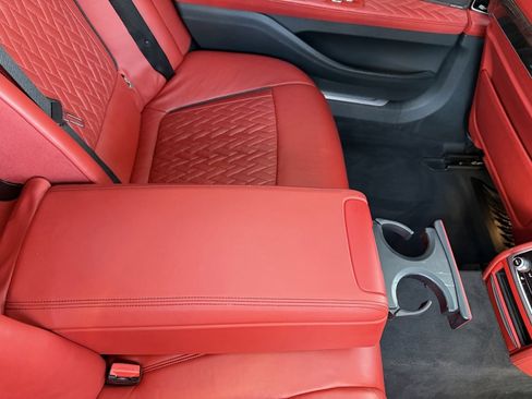 Used 2022 BMW 740i xDrive w/ M Sport Package image 32