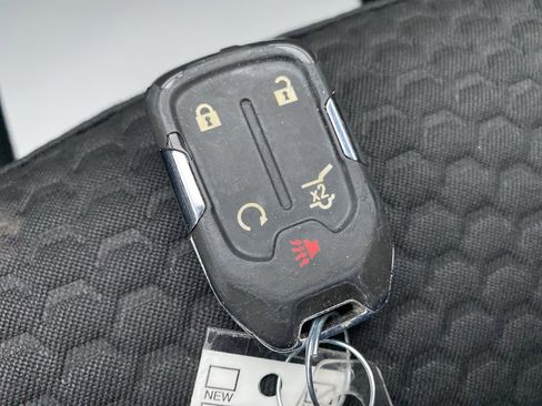 Used 2018 GMC Acadia SLE w/ Driver Alert Package I image 32