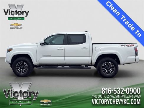 Used 2021 Toyota Tacoma TRD Sport image 3