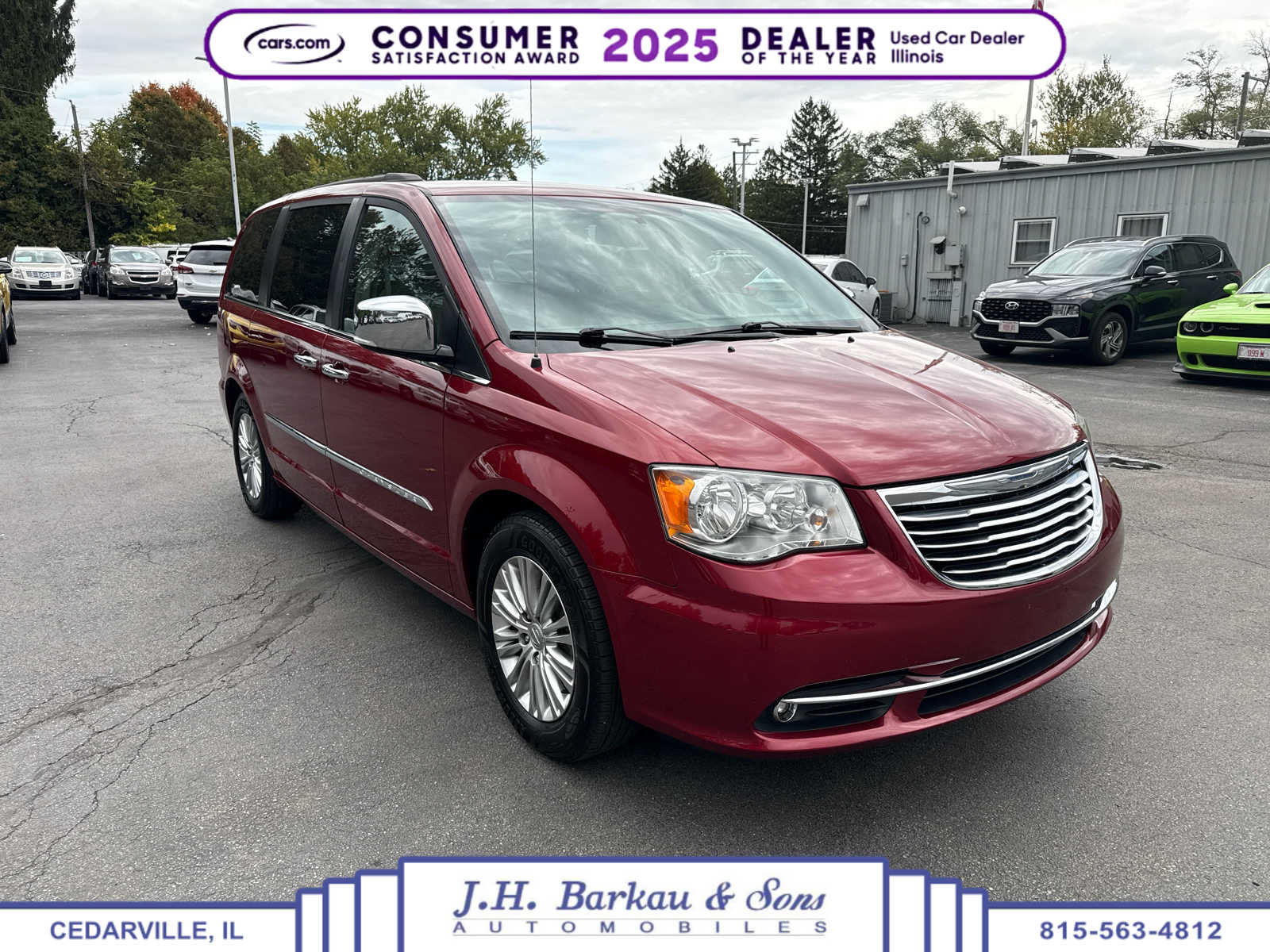 Used 2015 Chrysler Town & Country Touring-L w/ Driver Convenience Group FWD image 1