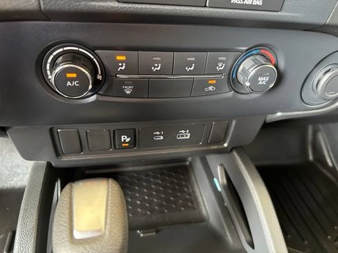 Used 2022 Nissan Frontier S w/ Technology Package AWD/4WD image 30