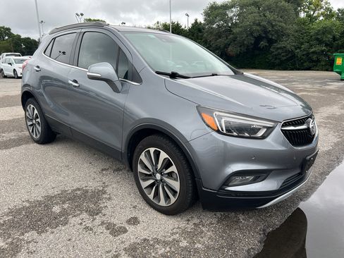 Used 2019 Buick Encore Essence w/ Safety Package II FWD image 3