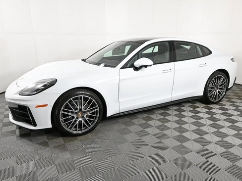 New 2026 Porsche Panamera image 2