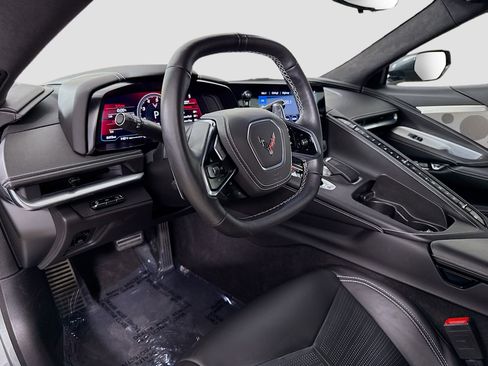 Used 2023 Chevrolet Corvette Stingray Premium Cpe w/ Body-Color Dual Roof Package RWD image 9