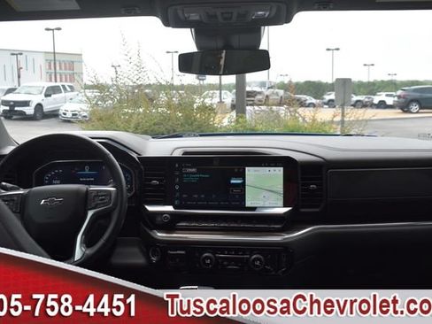 Used 2023 Chevrolet Silverado 1500 RST AWD/4WD image 3