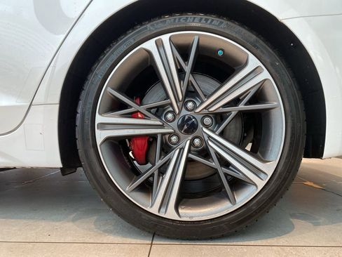 Certified 2025 Genesis G70 3.3T Advanced w/ Sport Prestige Package image 32