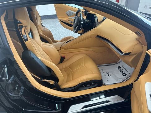 Used 2022 Chevrolet Corvette Stingray Premium Cpe w/ Z51 Performance Package RWD image 10