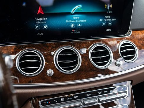 Used 2022 Mercedes-Benz E 350 4MATIC Sedan image 27