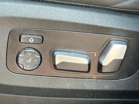Used 2023 BMW X5 xDrive40i w/ Executive Package AWD/4WD image 28