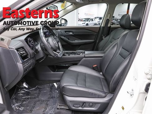 Used 2023 Nissan Rogue SL w/ SL Premium Package AWD/4WD image 14