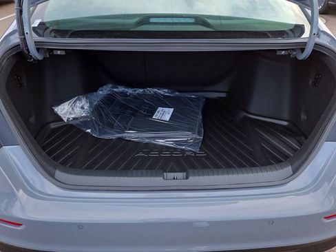 New 2025 Honda Accord EX-L image 4