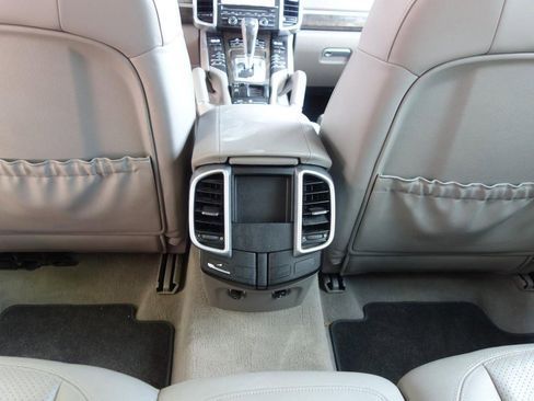 Used 2011 Porsche Cayenne S image 19