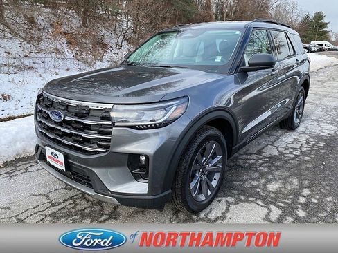 New 2026 Ford Explorer Active w/ Active Comfort Package image 8