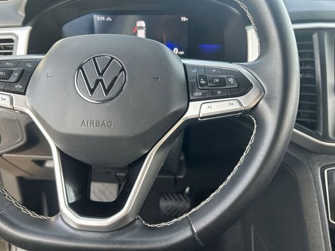 Certified 2022 Volkswagen Atlas Cross Sport SE image 20