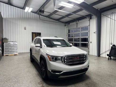 Used 2019 GMC Acadia SLT FWD image 18