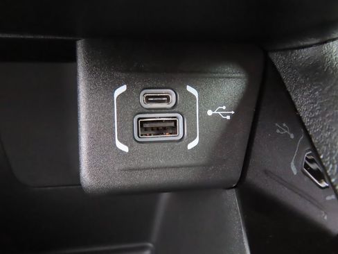New 2026 Jeep Compass Limited w/ Sun, Sound & Navigation Group AWD/4WD image 11
