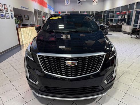 Used 2024 Cadillac XT5 Premium Luxury image 2