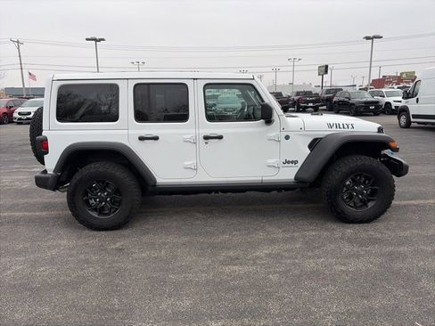 Used 2024 Jeep Wrangler Willys 4xe image 7
