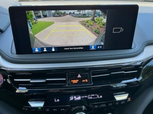 Certified 2025 Acura MDX SH-AWD image 43