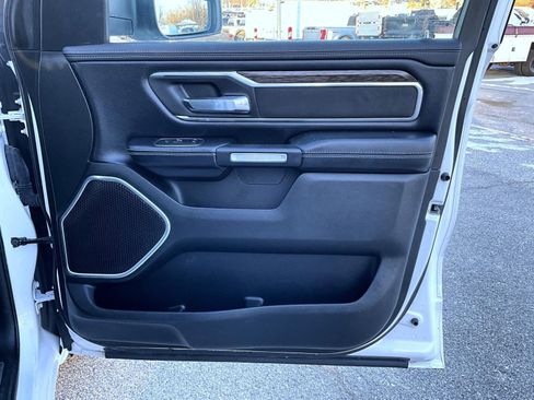 Used 2019 RAM 1500 Laramie image 17