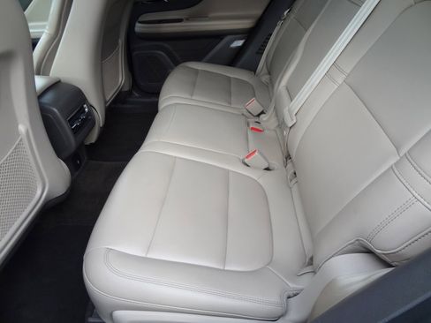 Used 2021 Lincoln Corsair FWD image 15