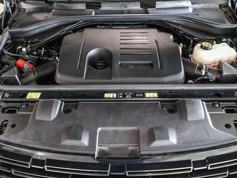 Used 2025 Land Rover Range Rover SE AWD/4WD image 28