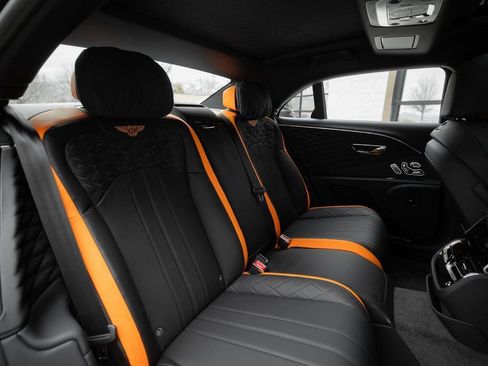 Used 2024 Bentley Flying Spur W12 image 44