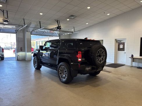 New 2025 GMC Hummer EV 3X AWD/4WD image 8