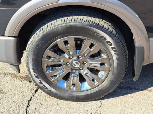 Used 2017 Nissan Titan Platinum Reserve image 4