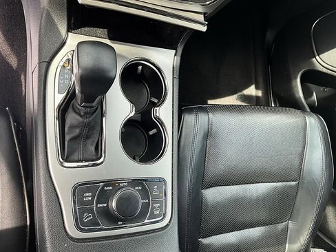 Used 2018 Jeep Grand Cherokee High Altitude AWD/4WD image 24