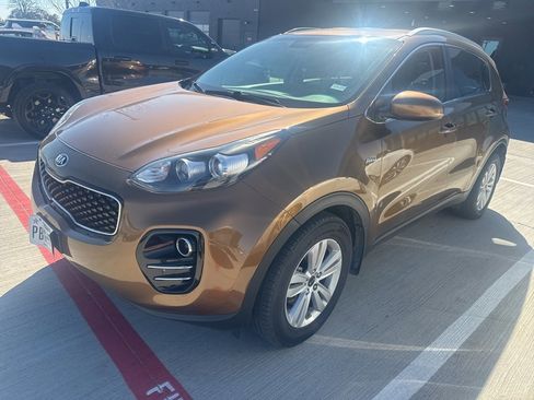 Used 2017 Kia Sportage LX w/ LX Popular Package image 1