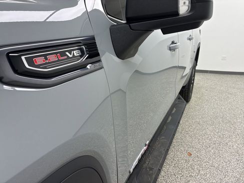 Used 2024 GMC Sierra 1500 AT4 w/ Technology Package AWD/4WD image 17