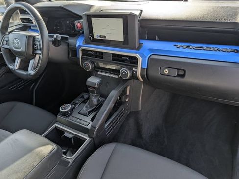 Used 2025 Toyota Tacoma TRD Off-Road AWD/4WD image 30