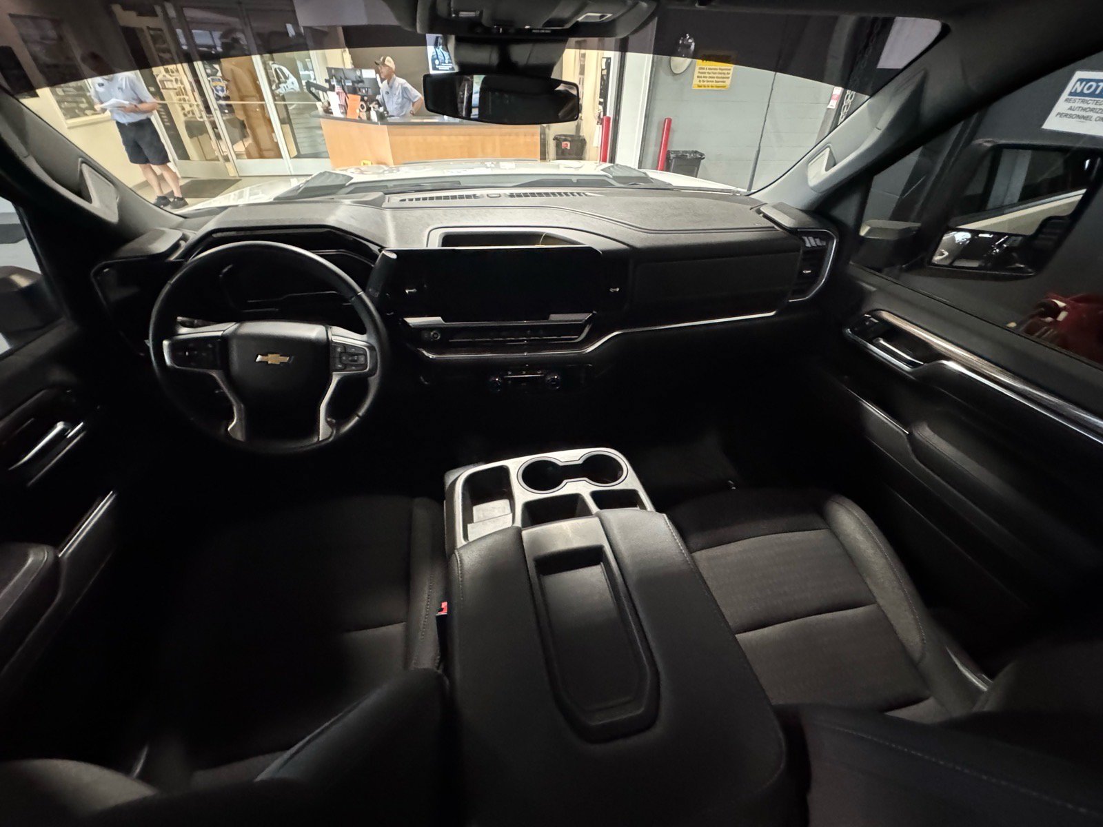 Used 2024 Chevrolet Silverado 2500 LT AWD/4WD image 13