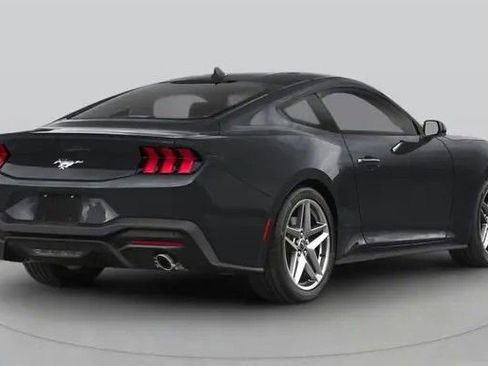 Used 2024 Ford Mustang Coupe image 8