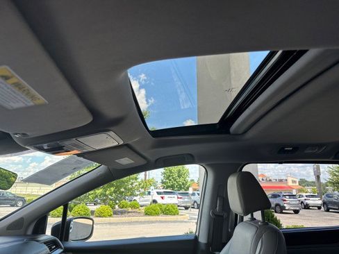 Used 2022 Honda Odyssey EX-L image 12