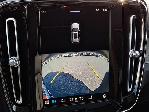 Used 2023 Volvo XC40 B5 Plus w/ Driver Assist Package image 17