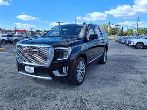Used 2021 GMC Yukon Denali w/ Denali Premium Package image 29