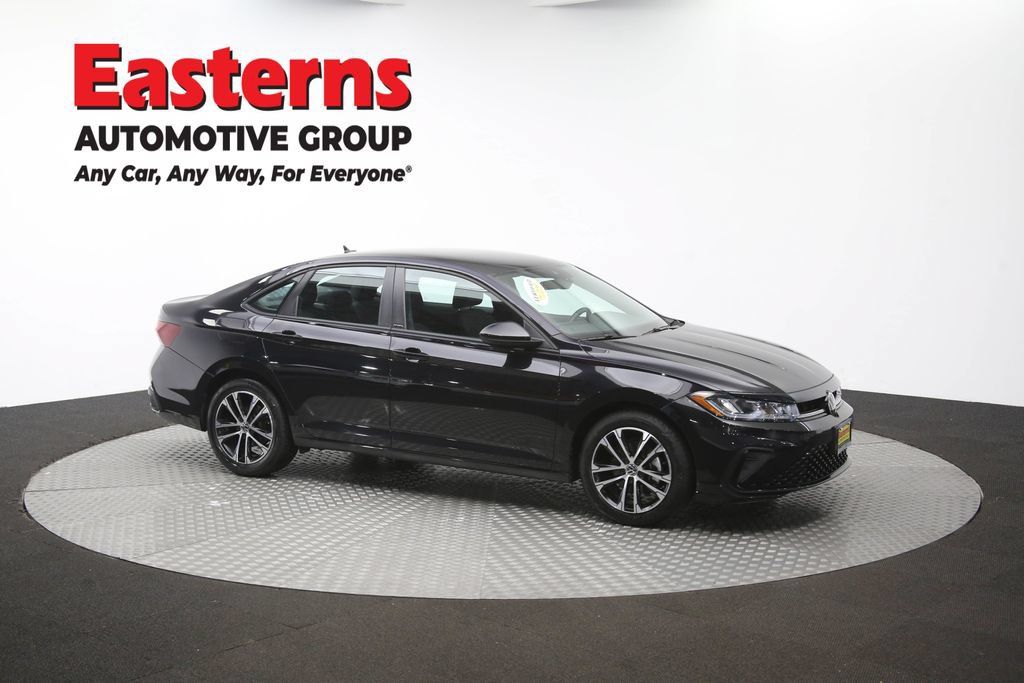 Used 2025 Volkswagen Jetta Sport FWD image 47