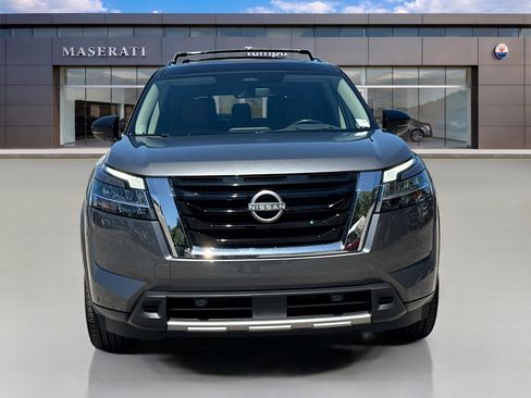 Used 2024 Nissan Pathfinder Platinum FWD image 8
