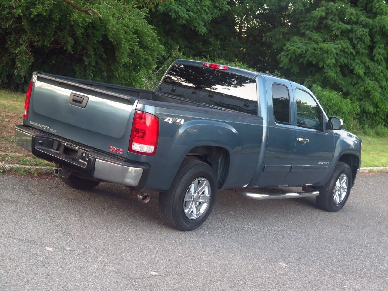 Used 2009 GMC Sierra 1500 SLE w/ Power Pack Plus AWD/4WD image 22