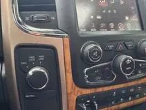 Used 2014 RAM 2500 Longhorn w/ Convenience Group AWD/4WD image 15