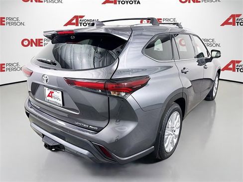 Certified 2025 Toyota Highlander Limited image 7