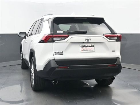 Used 2019 Toyota RAV4 XLE Premium w/ Advanced Technology Package image 21