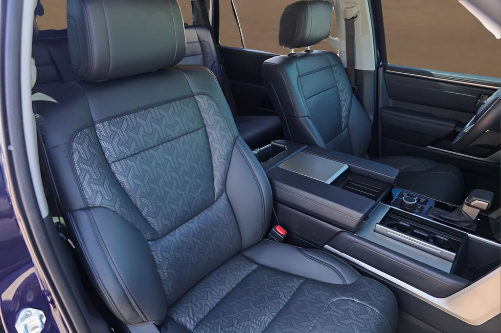 Used 2023 Toyota Sequoia Limited AWD/4WD image 30