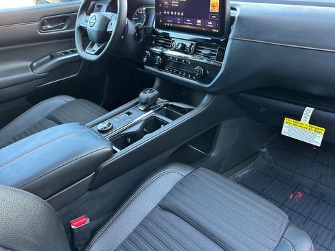 New 2026 Nissan Pathfinder Rock Creek image 17