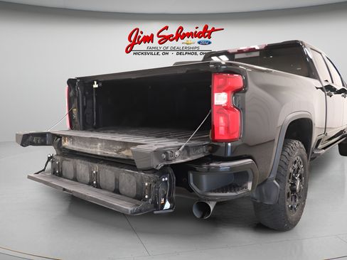 Used 2024 Chevrolet Silverado 2500 High Country w/ High Country Premium Package AWD/4WD image 39